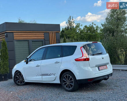 Білий Рено Гранд Сценік, об'ємом двигуна 2 л та пробігом 199 тис. км за 8250 $, фото 20 на Automoto.ua