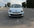 Белый Рено Гранд Сценик, объемом двигателя 1.6 л и пробегом 310 тыс. км за 6700 $, фото 2 на Automoto.ua