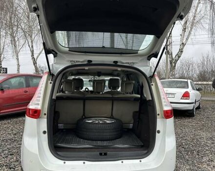 Белый Рено Гранд Сценик, объемом двигателя 1.5 л и пробегом 234 тыс. км за 6700 $, фото 18 на Automoto.ua