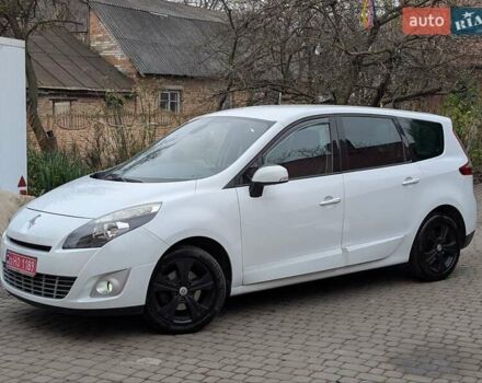 Білий Рено Гранд Сценік, об'ємом двигуна 1.5 л та пробігом 158 тис. км за 6999 $, фото 5 на Automoto.ua