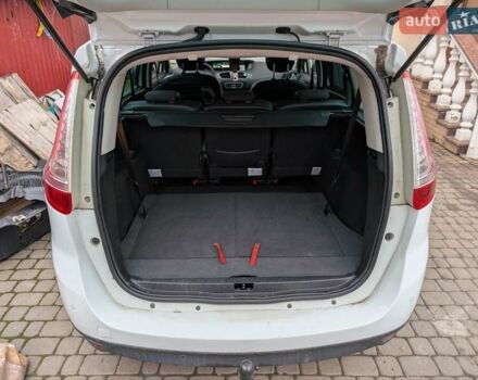 Білий Рено Гранд Сценік, об'ємом двигуна 1.5 л та пробігом 158 тис. км за 6999 $, фото 32 на Automoto.ua