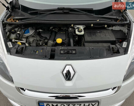 Белый Рено Гранд Сценик, объемом двигателя 1.46 л и пробегом 280 тыс. км за 8100 $, фото 16 на Automoto.ua