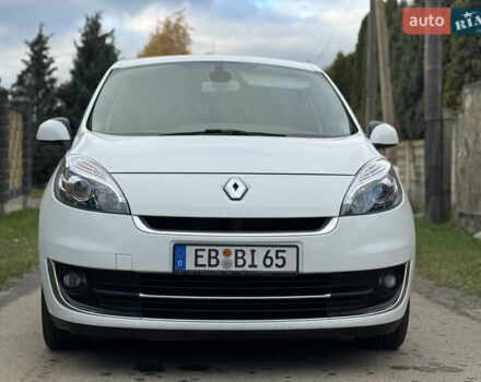 Білий Рено Гранд Сценік, об'ємом двигуна 1.5 л та пробігом 236 тис. км за 7800 $, фото 11 на Automoto.ua