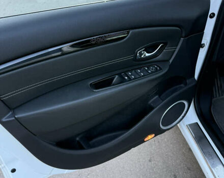 Белый Рено Гранд Сценик, объемом двигателя 1.5 л и пробегом 230 тыс. км за 7800 $, фото 9 на Automoto.ua