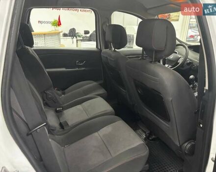 Білий Рено Гранд Сценік, об'ємом двигуна 1.46 л та пробігом 291 тис. км за 7790 $, фото 33 на Automoto.ua