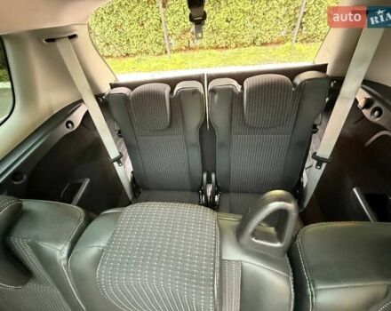 Белый Рено Гранд Сценик, объемом двигателя 1.6 л и пробегом 250 тыс. км за 8600 $, фото 17 на Automoto.ua