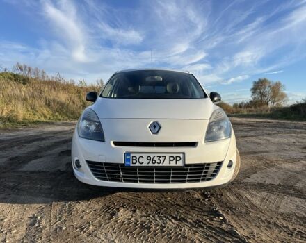Білий Рено Гранд Сценік, об'ємом двигуна 1.6 л та пробігом 269 тис. км за 5700 $, фото 3 на Automoto.ua