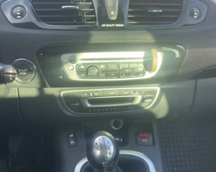 Белый Рено Гранд Сценик, объемом двигателя 1.6 л и пробегом 228 тыс. км за 7900 $, фото 3 на Automoto.ua