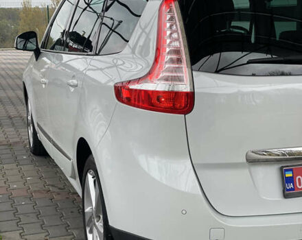 Білий Рено Гранд Сценік, об'ємом двигуна 1.5 л та пробігом 206 тис. км за 9700 $, фото 10 на Automoto.ua