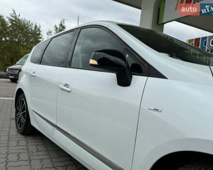 Белый Рено Гранд Сценик, объемом двигателя 1.6 л и пробегом 207 тыс. км за 9450 $, фото 12 на Automoto.ua