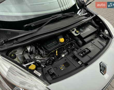 Белый Рено Гранд Сценик, объемом двигателя 1.6 л и пробегом 207 тыс. км за 9450 $, фото 119 на Automoto.ua