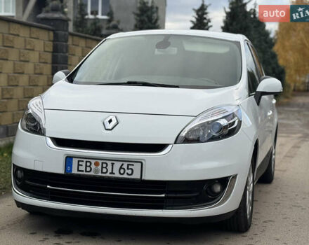 Білий Рено Гранд Сценік, об'ємом двигуна 1.5 л та пробігом 236 тис. км за 7800 $, фото 13 на Automoto.ua