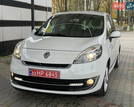 Білий Рено Гранд Сценік, об'ємом двигуна 1.5 л та пробігом 206 тис. км за 9700 $, фото 2 на Automoto.ua