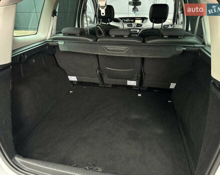 Белый Рено Гранд Сценик, объемом двигателя 1.6 л и пробегом 207 тыс. км за 9450 $, фото 117 на Automoto.ua