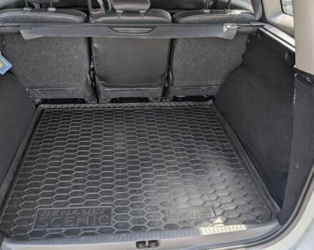 Белый Рено Гранд Сценик, объемом двигателя 1.5 л и пробегом 360 тыс. км за 8000 $, фото 5 на Automoto.ua