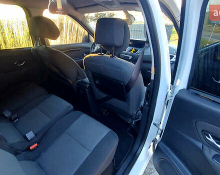 Белый Рено Гранд Сценик, объемом двигателя 1.5 л и пробегом 240 тыс. км за 8499 $, фото 23 на Automoto.ua