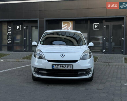 Белый Рено Гранд Сценик, объемом двигателя 1.5 л и пробегом 201 тыс. км за 8499 $, фото 3 на Automoto.ua