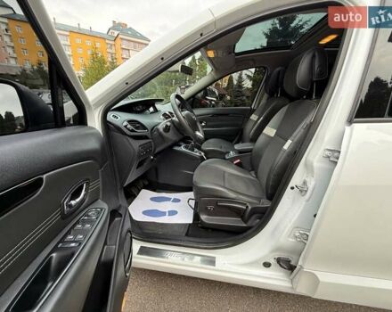 Белый Рено Гранд Сценик, объемом двигателя 1.6 л и пробегом 250 тыс. км за 8600 $, фото 11 на Automoto.ua