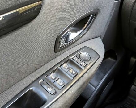 Белый Рено Гранд Сценик, объемом двигателя 1.5 л и пробегом 0 тыс. км за 7700 $, фото 10 на Automoto.ua