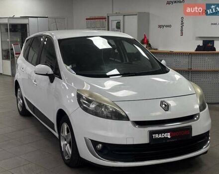 Білий Рено Гранд Сценік, об'ємом двигуна 1.46 л та пробігом 291 тис. км за 7790 $, фото 1 на Automoto.ua
