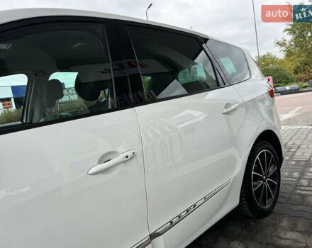 Белый Рено Гранд Сценик, объемом двигателя 1.6 л и пробегом 207 тыс. км за 9450 $, фото 33 на Automoto.ua