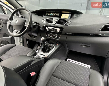 Белый Рено Гранд Сценик, объемом двигателя 1.6 л и пробегом 207 тыс. км за 9450 $, фото 115 на Automoto.ua