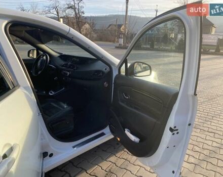 Белый Рено Гранд Сценик, объемом двигателя 1.5 л и пробегом 206 тыс. км за 8999 $, фото 17 на Automoto.ua