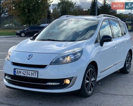 Білий Рено Гранд Сценік, об'ємом двигуна 1.6 л та пробігом 250 тис. км за 8800 $, фото 3 на Automoto.ua