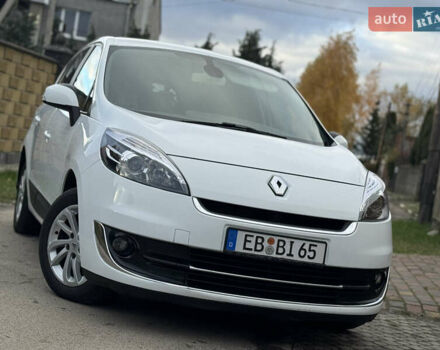 Білий Рено Гранд Сценік, об'ємом двигуна 1.5 л та пробігом 236 тис. км за 7800 $, фото 10 на Automoto.ua