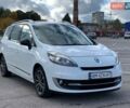 Білий Рено Гранд Сценік, об'ємом двигуна 1.6 л та пробігом 250 тис. км за 8800 $, фото 13 на Automoto.ua
