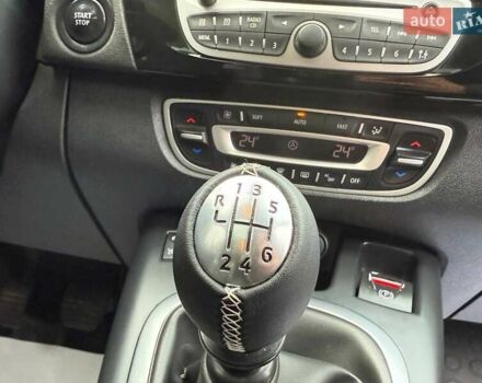 Белый Рено Гранд Сценик, объемом двигателя 1.6 л и пробегом 250 тыс. км за 8600 $, фото 21 на Automoto.ua