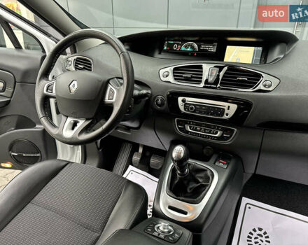 Белый Рено Гранд Сценик, объемом двигателя 1.6 л и пробегом 207 тыс. км за 9450 $, фото 96 на Automoto.ua