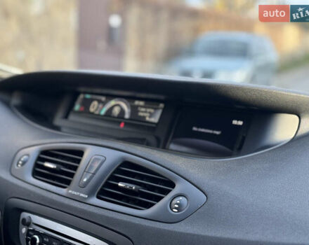 Білий Рено Гранд Сценік, об'ємом двигуна 1.5 л та пробігом 236 тис. км за 7800 $, фото 4 на Automoto.ua