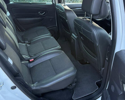 Белый Рено Гранд Сценик, объемом двигателя 1.5 л и пробегом 230 тыс. км за 7800 $, фото 11 на Automoto.ua