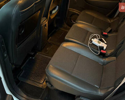 Белый Рено Гранд Сценик, объемом двигателя 1.6 л и пробегом 182 тыс. км за 9000 $, фото 24 на Automoto.ua