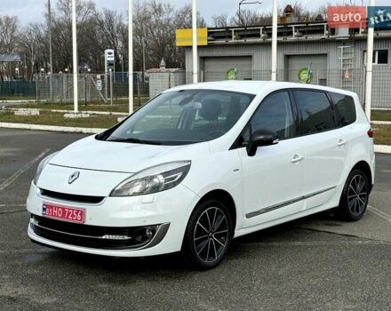Белый Рено Гранд Сценик, объемом двигателя 1.5 л и пробегом 205 тыс. км за 10950 $, фото 1 на Automoto.ua