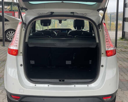 Білий Рено Гранд Сценік, об'ємом двигуна 1.5 л та пробігом 206 тис. км за 9700 $, фото 18 на Automoto.ua