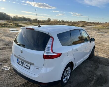 Білий Рено Гранд Сценік, об'ємом двигуна 1.6 л та пробігом 269 тис. км за 5700 $, фото 1 на Automoto.ua