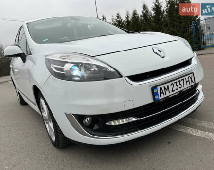 Белый Рено Гранд Сценик, объемом двигателя 1.46 л и пробегом 280 тыс. км за 8100 $, фото 7 на Automoto.ua