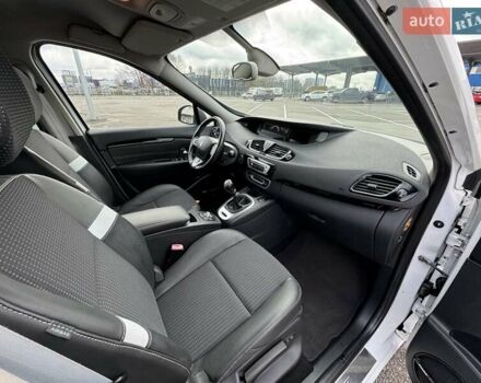 Белый Рено Гранд Сценик, объемом двигателя 1.5 л и пробегом 205 тыс. км за 10950 $, фото 27 на Automoto.ua