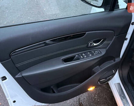 Белый Рено Гранд Сценик, объемом двигателя 1.6 л и пробегом 182 тыс. км за 9000 $, фото 22 на Automoto.ua