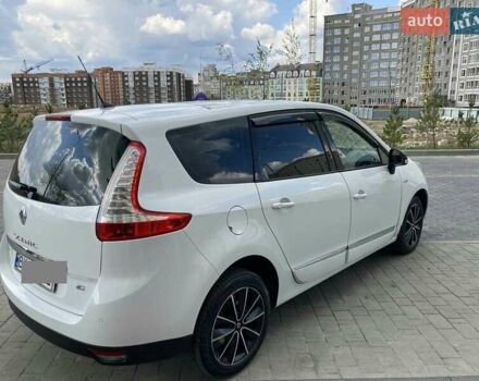 Белый Рено Гранд Сценик, объемом двигателя 1.5 л и пробегом 162 тыс. км за 10000 $, фото 5 на Automoto.ua