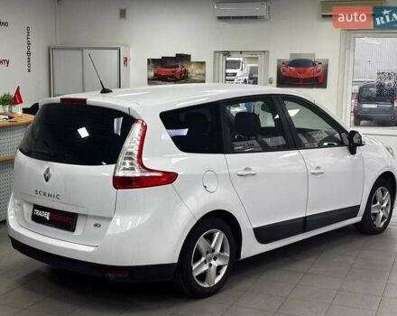 Білий Рено Гранд Сценік, об'ємом двигуна 1.46 л та пробігом 291 тис. км за 7790 $, фото 7 на Automoto.ua