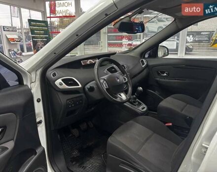 Білий Рено Гранд Сценік, об'ємом двигуна 1.46 л та пробігом 291 тис. км за 7790 $, фото 30 на Automoto.ua