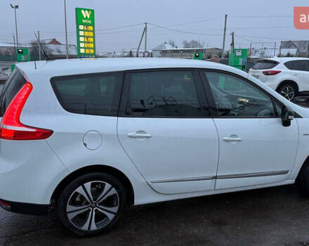 Белый Рено Гранд Сценик, объемом двигателя 1.6 л и пробегом 182 тыс. км за 9000 $, фото 3 на Automoto.ua