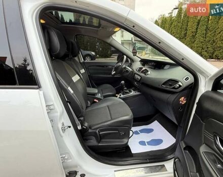 Белый Рено Гранд Сценик, объемом двигателя 1.6 л и пробегом 250 тыс. км за 8600 $, фото 12 на Automoto.ua