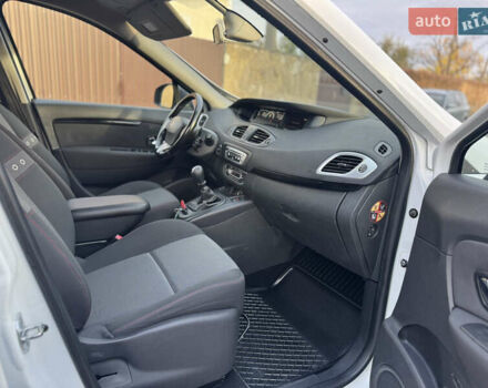 Білий Рено Гранд Сценік, об'ємом двигуна 1.5 л та пробігом 236 тис. км за 7800 $, фото 34 на Automoto.ua