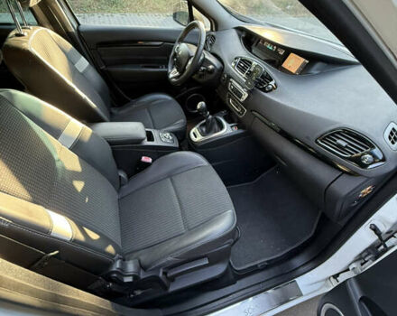 Белый Рено Гранд Сценик, объемом двигателя 1.5 л и пробегом 230 тыс. км за 7800 $, фото 14 на Automoto.ua