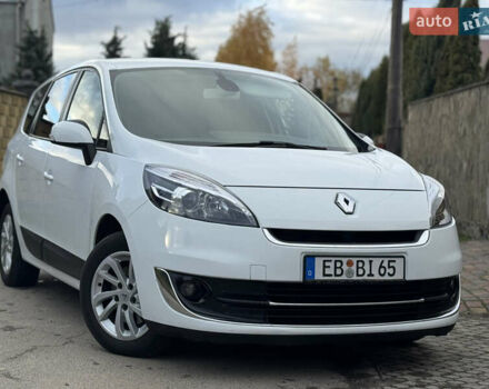 Білий Рено Гранд Сценік, об'ємом двигуна 1.5 л та пробігом 236 тис. км за 7800 $, фото 9 на Automoto.ua