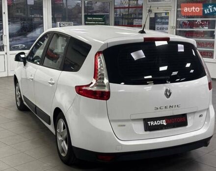 Білий Рено Гранд Сценік, об'ємом двигуна 1.46 л та пробігом 291 тис. км за 7790 $, фото 13 на Automoto.ua